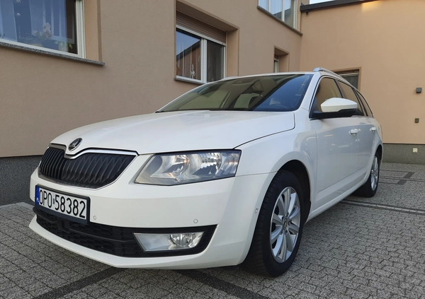 Skoda Octavia cena 43000 przebieg: 303116, rok produkcji 2016 z Łęczna małe 154